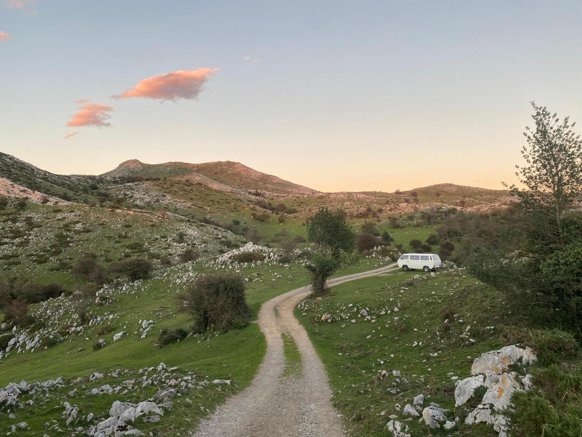 Casa Estilo Rural Con Jardin Entre Playa Y Montana Villa Caravia Buitenkant foto